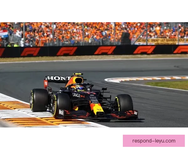 F1赛季最新动态:车队战略调整与冠军争夺战全面解析 F1赛季最新动态:车队战略调整与冠军争夺战全面解析